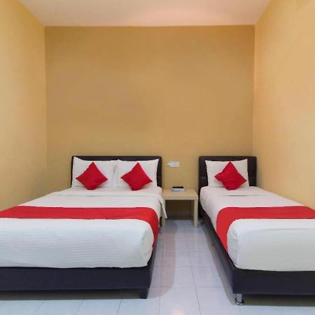 Alpha Motel Pantai Cenang  Exterior photo