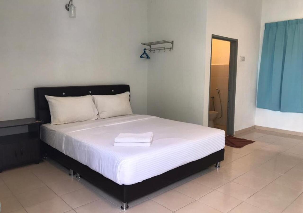 Alpha Motel Pantai Cenang  Exterior photo